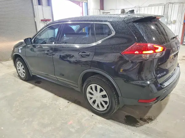 JN8AT2MV7HW263189 2017 NISSAN ROGUE - Image 2