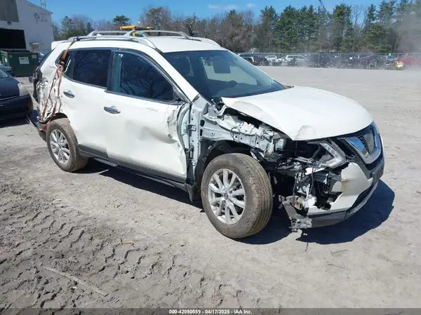 JN8AT2MV7HW268487 2017 NISSAN ROGUE - Image 1