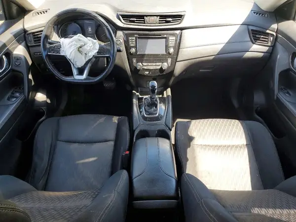 JN8AT2MV7HW271924 2017 NISSAN ROGUE - Image 8