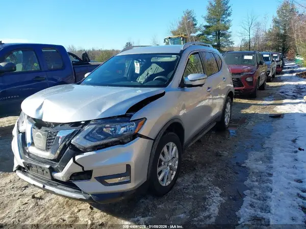 JN8AT2MV7HW272510 2017 NISSAN ROGUE - Image 2