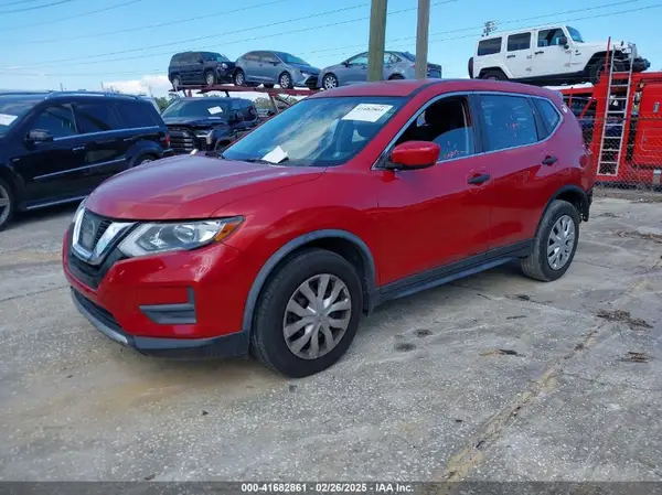 JN8AT2MV7HW275133 2017 NISSAN ROGUE - Image 2