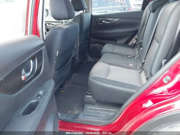 JN8AT2MV7HW275133 2017 NISSAN ROGUE - Image 8