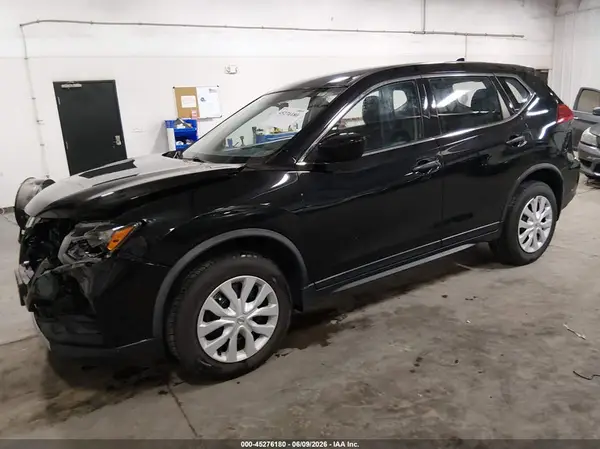 JN8AT2MV7HW275259 2017 NISSAN ROGUE - Image 2