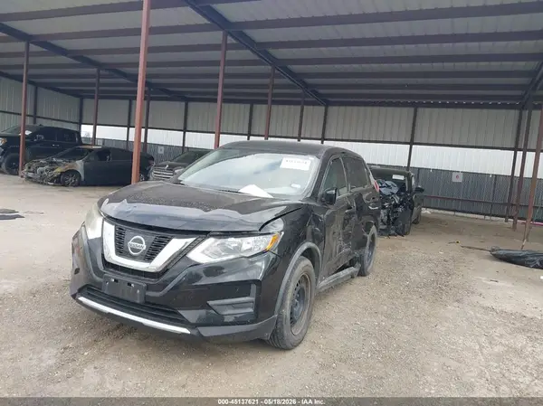 JN8AT2MV7HW275956 2017 NISSAN ROGUE - Image 2