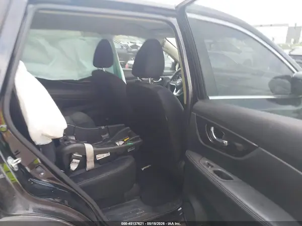 JN8AT2MV7HW275956 2017 NISSAN ROGUE - Image 8