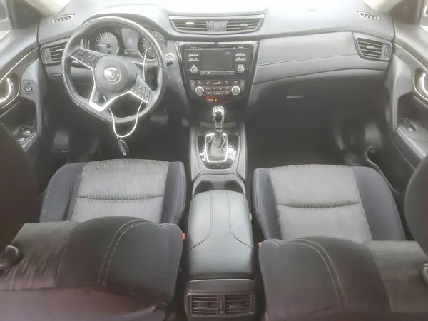 JN8AT2MV7HW276167 2017 NISSAN ROGUE - Image 8