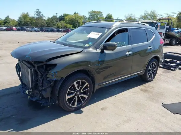 JN8AT2MV7HW277500 2017 NISSAN ROGUE - Image 2