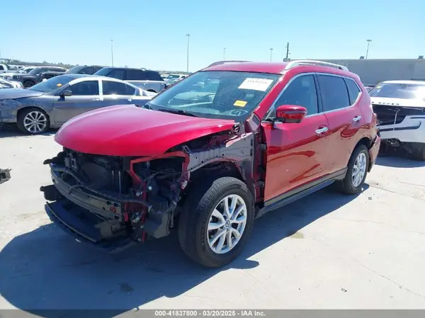 JN8AT2MV7HW277674 2017 NISSAN ROGUE - Image 2