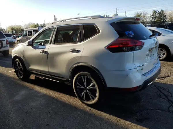 JN8AT2MV7HW282261 2017 NISSAN ROGUE - Image 2