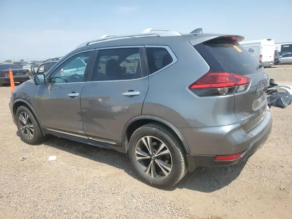 JN8AT2MV7HW284141 2017 NISSAN ROGUE - Image 2