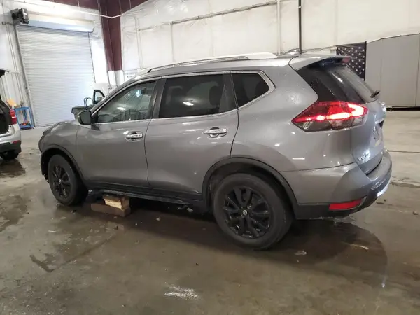 JN8AT2MV7JW300571 2018 NISSAN ROGUE - Image 2