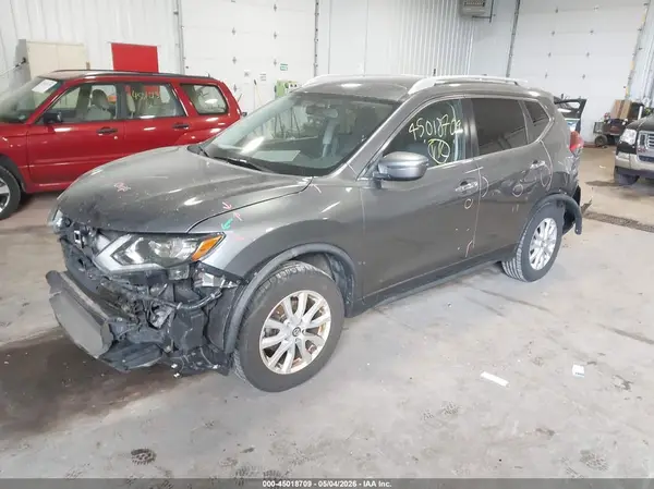 JN8AT2MV7JW301140 2018 NISSAN ROGUE - Image 2