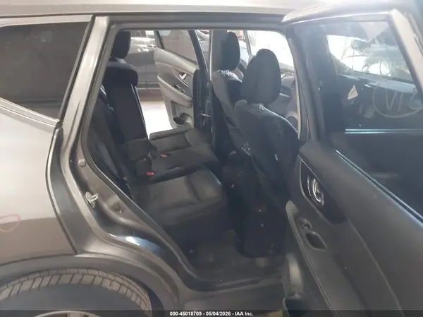 JN8AT2MV7JW301140 2018 NISSAN ROGUE - Image 8