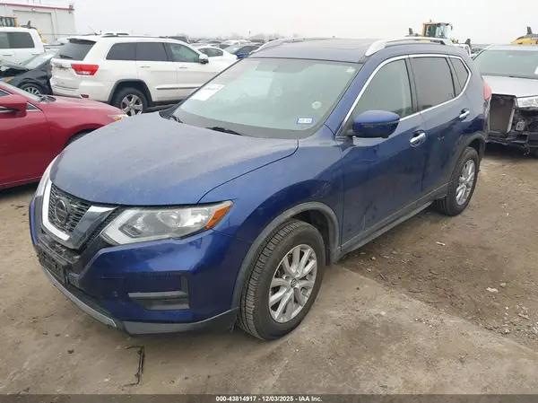 JN8AT2MV7JW302451 2018 NISSAN ROGUE - Image 2