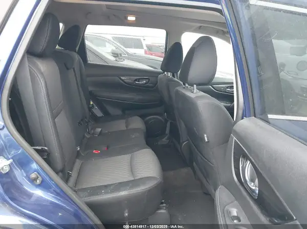 JN8AT2MV7JW302451 2018 NISSAN ROGUE - Image 8