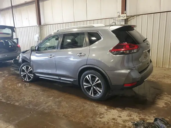 JN8AT2MV7JW304538 2018 NISSAN ROGUE - Image 2