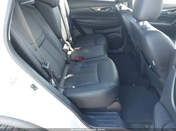 JN8AT2MV7JW305043 2018 NISSAN ROGUE - Image 8