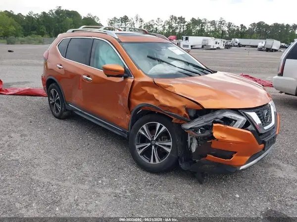 JN8AT2MV7JW306287 2018 NISSAN ROGUE - Image 1