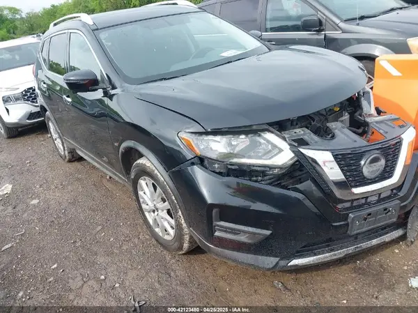 JN8AT2MV7JW306600 2018 NISSAN ROGUE - Image 1