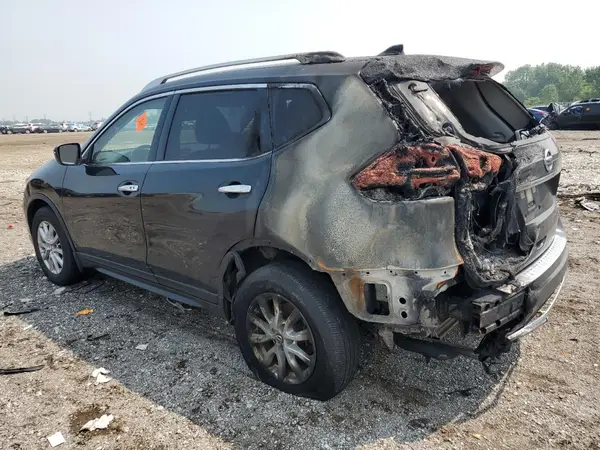 JN8AT2MV7JW306712 2018 NISSAN ROGUE - Image 2