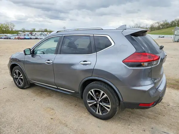 JN8AT2MV7JW308542 2018 NISSAN ROGUE - Image 2