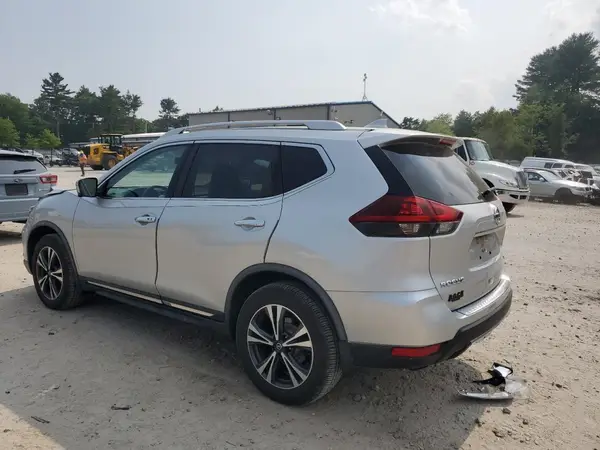 JN8AT2MV7JW308718 2018 NISSAN ROGUE - Image 2