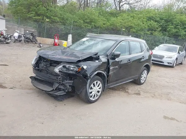 JN8AT2MV7JW314437 2018 NISSAN ROGUE - Image 2