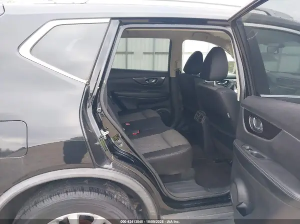 JN8AT2MV7JW315412 2018 NISSAN ROGUE - Image 8