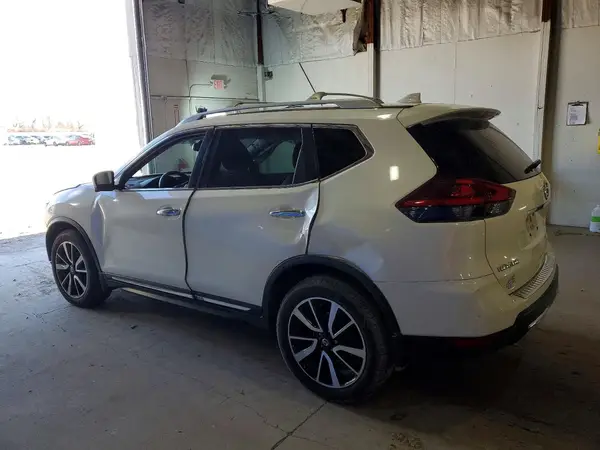 JN8AT2MV7JW315913 2018 NISSAN ROGUE - Image 2