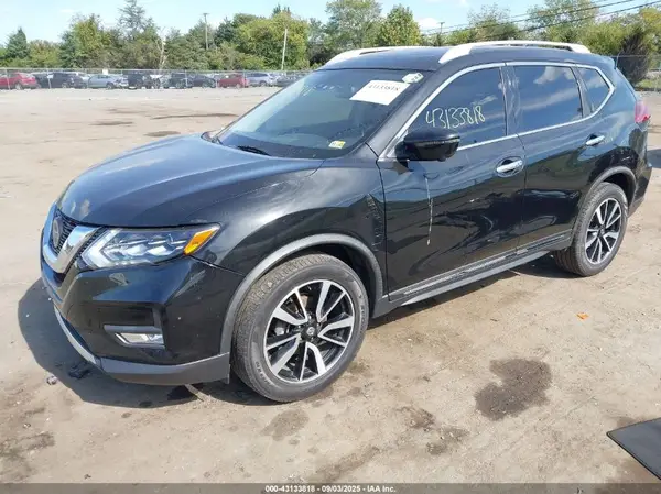 JN8AT2MV7JW317399 2018 NISSAN ROGUE - Image 2