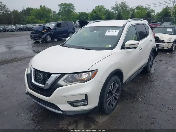 JN8AT2MV7JW322151 2018 NISSAN ROGUE - Image 2