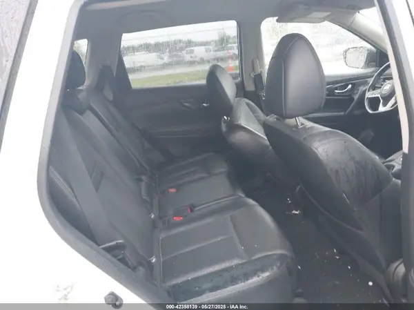 JN8AT2MV7JW322151 2018 NISSAN ROGUE - Image 8