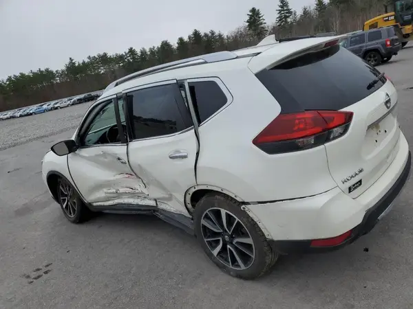 JN8AT2MV7JW322795 2018 NISSAN ROGUE - Image 2
