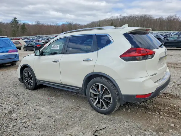 JN8AT2MV7JW323641 2018 NISSAN ROGUE - Image 2