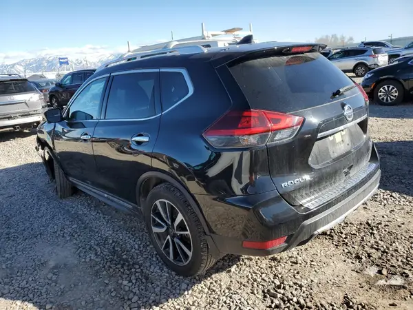JN8AT2MV7JW324823 2018 NISSAN ROGUE - Image 2