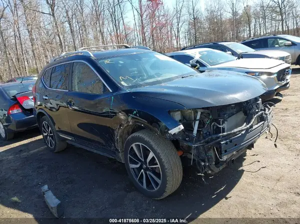 JN8AT2MV7JW327348 2018 NISSAN ROGUE - Image 1