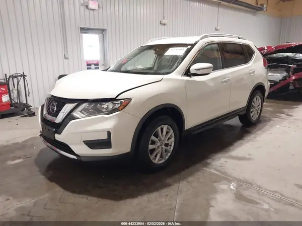 JN8AT2MV7JW327835 2018 NISSAN ROGUE - Image 2