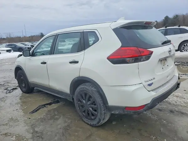 JN8AT2MV7JW328502 2018 NISSAN ROGUE - Image 2