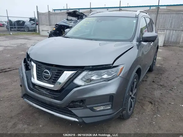 JN8AT2MV7JW328936 2018 NISSAN ROGUE - Image 2
