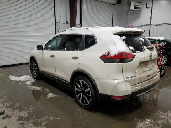 JN8AT2MV7JW341119 2018 NISSAN ROGUE - Image 2