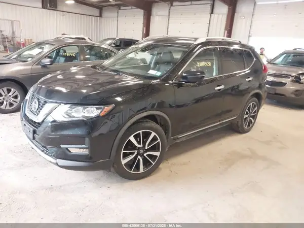JN8AT2MV7JW342349 2018 NISSAN ROGUE - Image 2