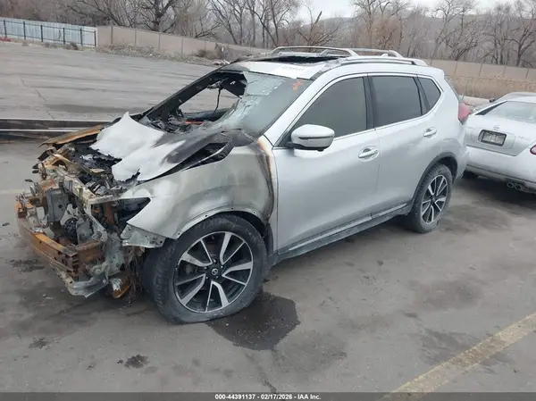 JN8AT2MV7JW342903 2018 NISSAN ROGUE - Image 2