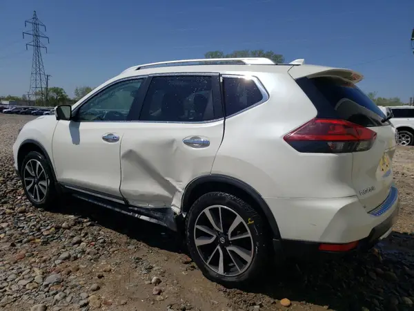JN8AT2MV7JW343033 2018 NISSAN ROGUE - Image 2