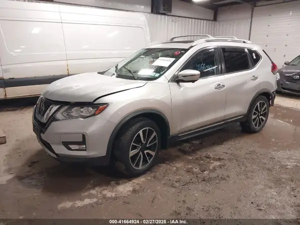 JN8AT2MV7JW343162 2018 NISSAN ROGUE - Image 2