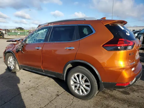 JN8AT2MV7JW344019 2018 NISSAN ROGUE - Image 2