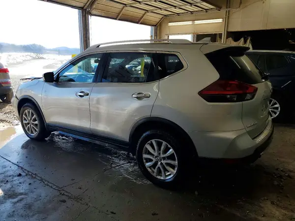 JN8AT2MV7JW344568 2018 NISSAN ROGUE - Image 2