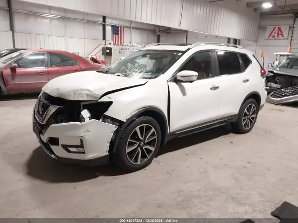 JN8AT2MV7JW346594 2018 NISSAN ROGUE - Image 2