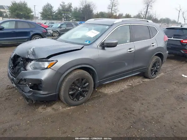 JN8AT2MV7JW347549 2018 NISSAN ROGUE - Image 2