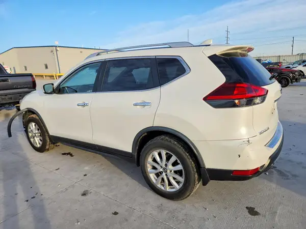 JN8AT2MV7JW350175 2018 NISSAN ROGUE - Image 2