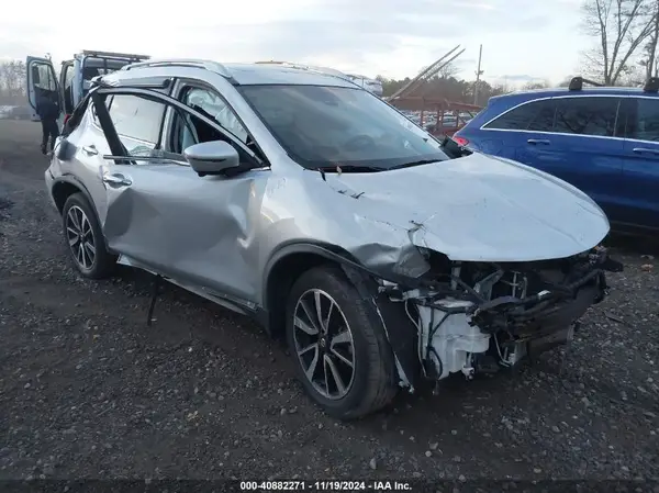 JN8AT2MV7JW350922 2018 NISSAN ROGUE - Image 1